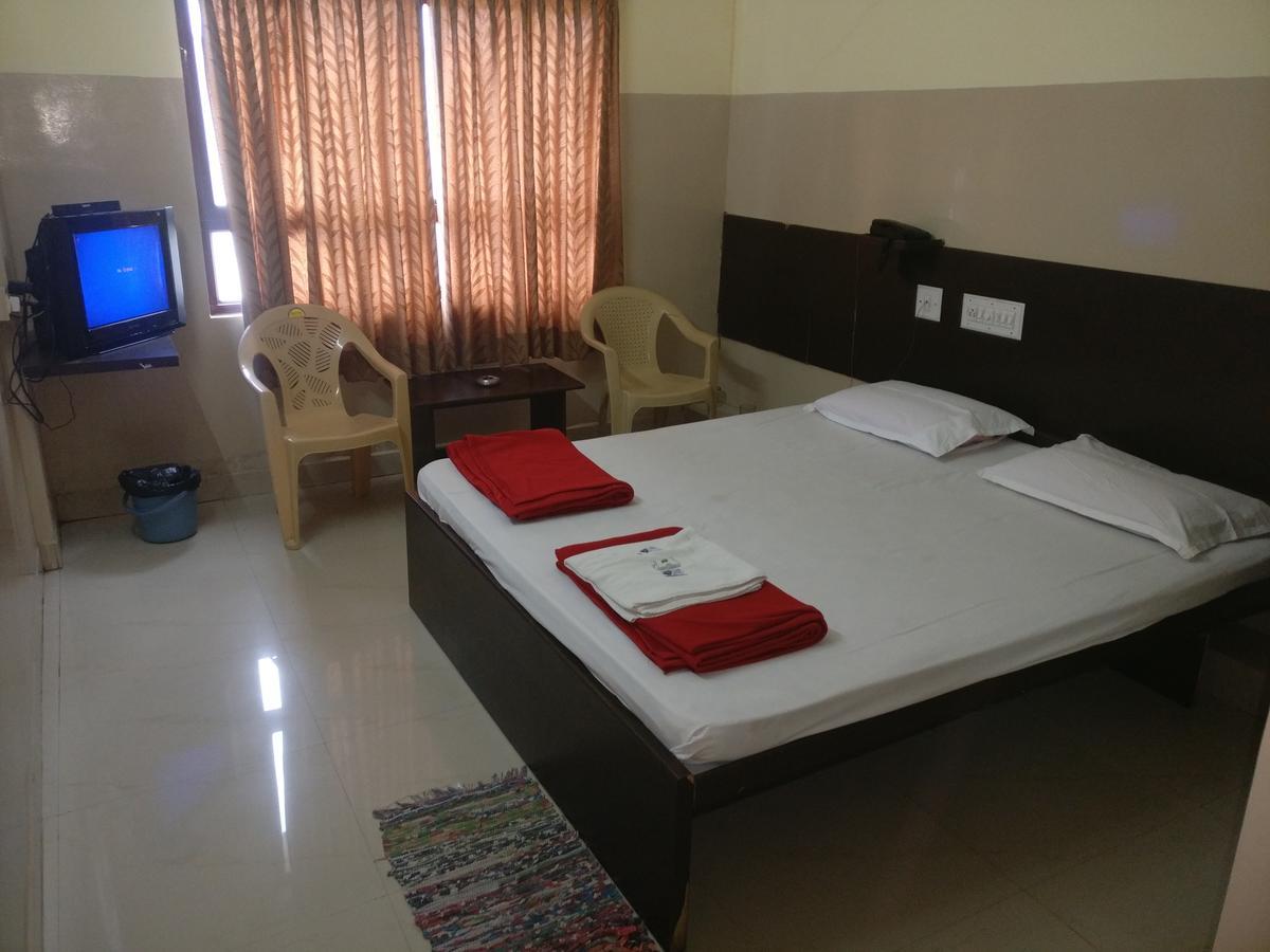 Subhadra Comforts Hotel Shimoga Exterior photo